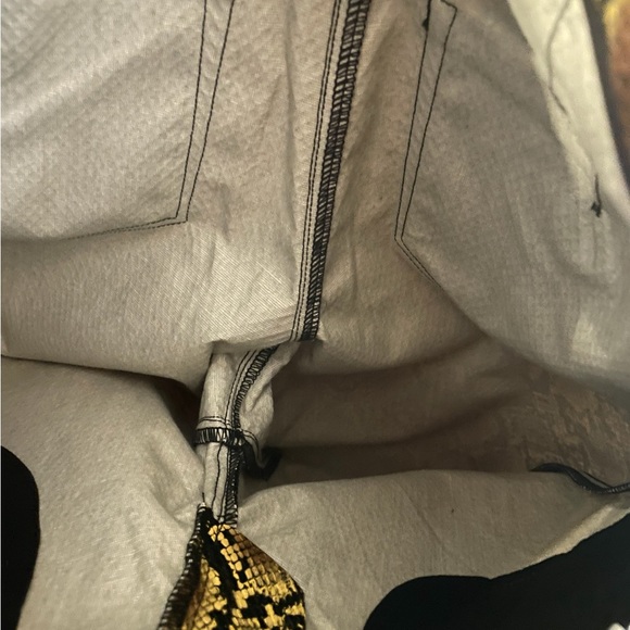 GOOD AMERICAN Good 90's Icon Faux Snake Skin Pants Gold - Picture 8 of 14